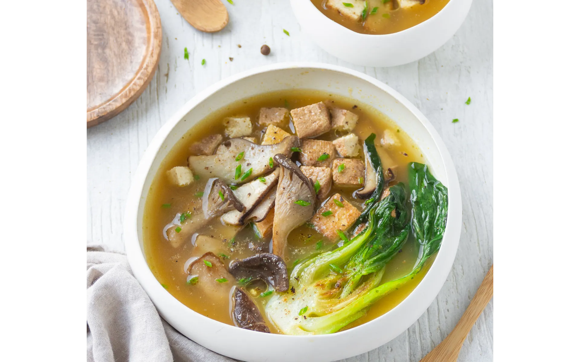 Zuppa di miso con tofu e funghi